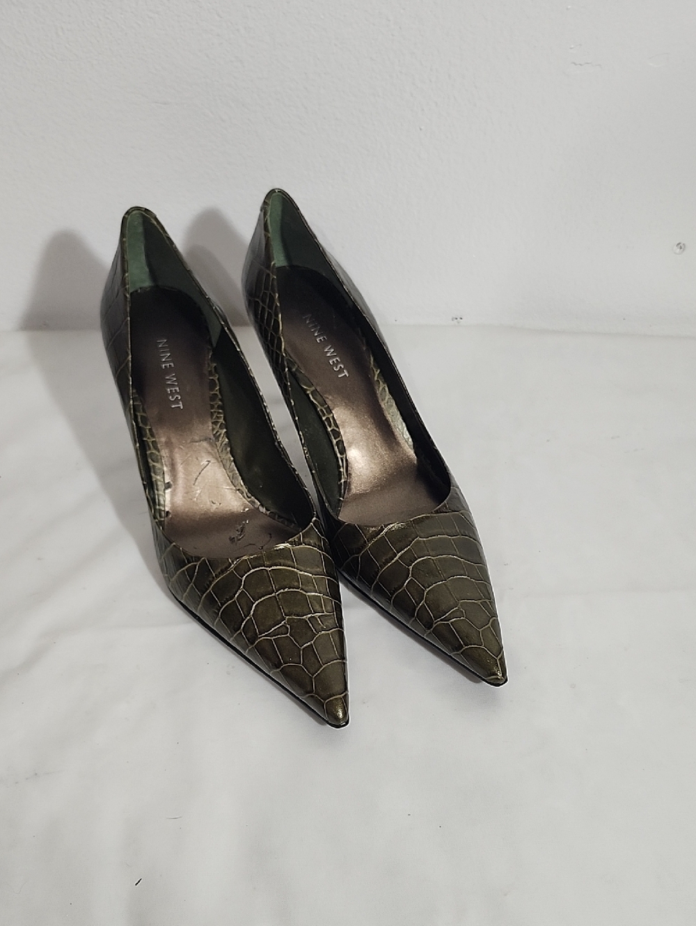 Nine West Olive Croc-Embossed Pointed Toe Pumps